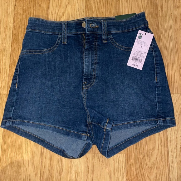 Jean Shorts - Picture 1 of 2